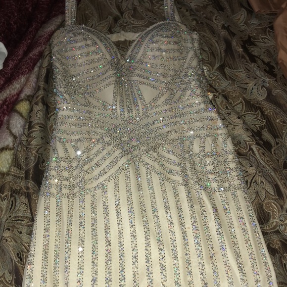 Prom dress - Picture 2 of 2